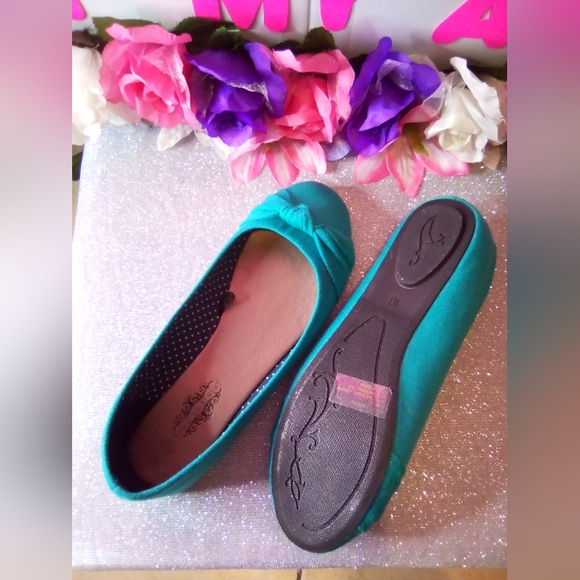 #207👉🏼Turquoise Flats With Bow Across The Top - Picture 4 of 5